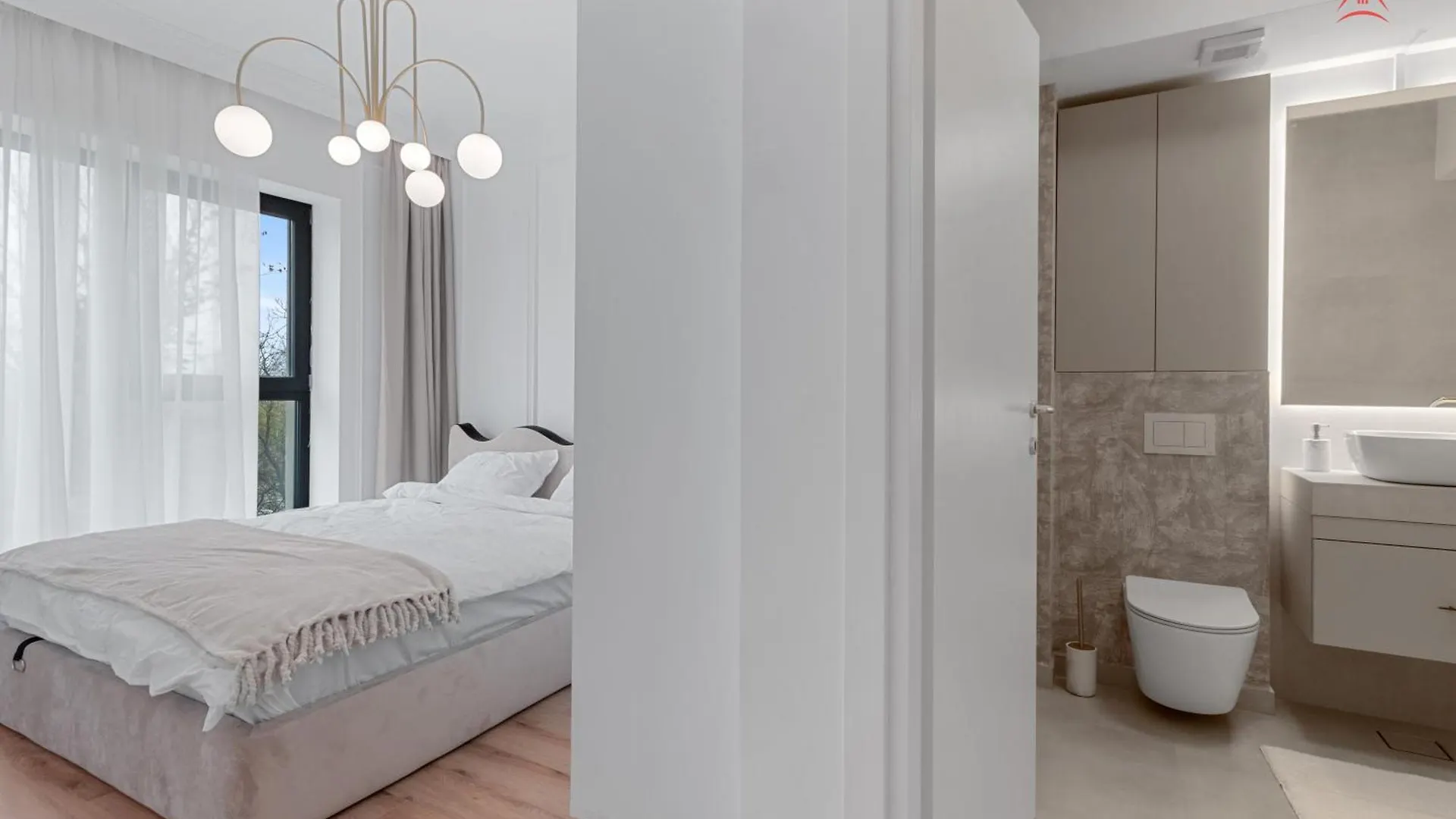 The Light Home Bukarest 0*,